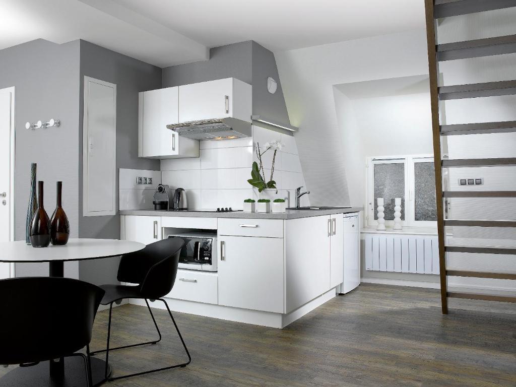 Le 32 Apartment *