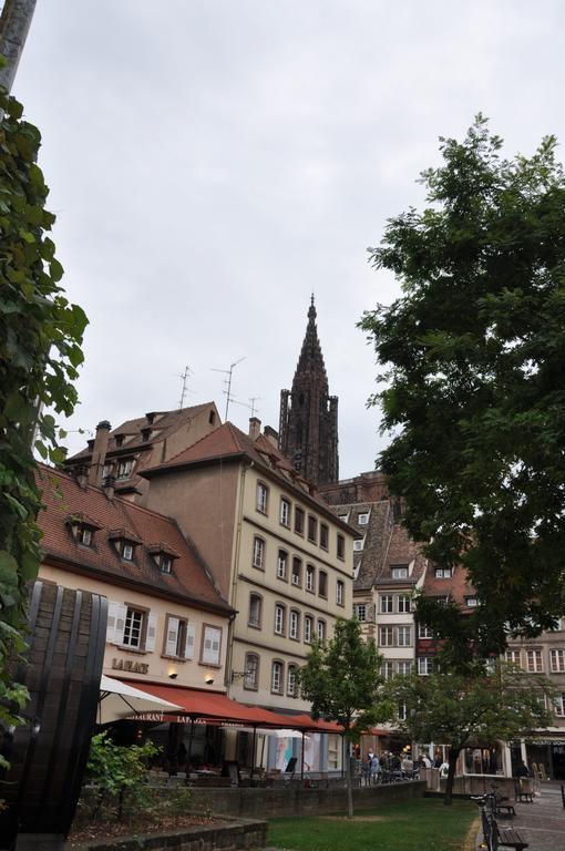 Le 32 * Estrasburgo